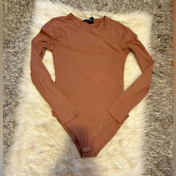 Forever 21 Tops - Dusty Rose Bodysuit
